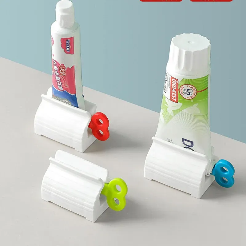 Utilisation polyvalente du porte-dentifrice