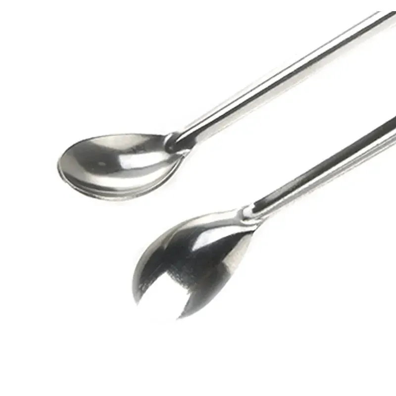 Spatule-cuillère de laboratoire, vue rapprochée