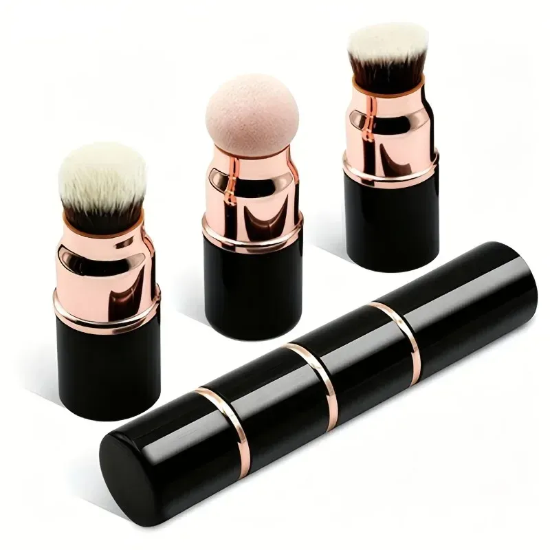 Mini pinceaux de maquillage détachables en gros plan