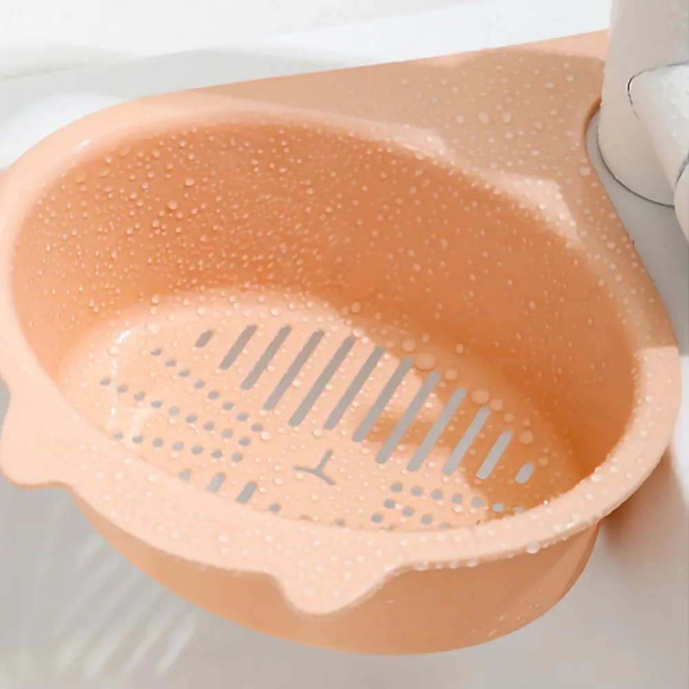 Panier de vidange en forme de chat, mise en scène en cuisine