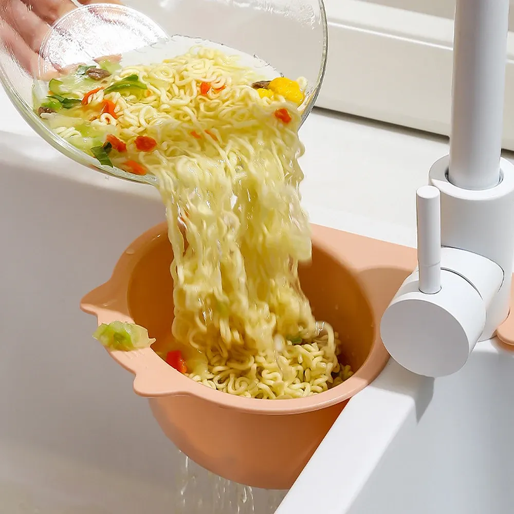 Panier de vidange installé dans un évier de cuisine