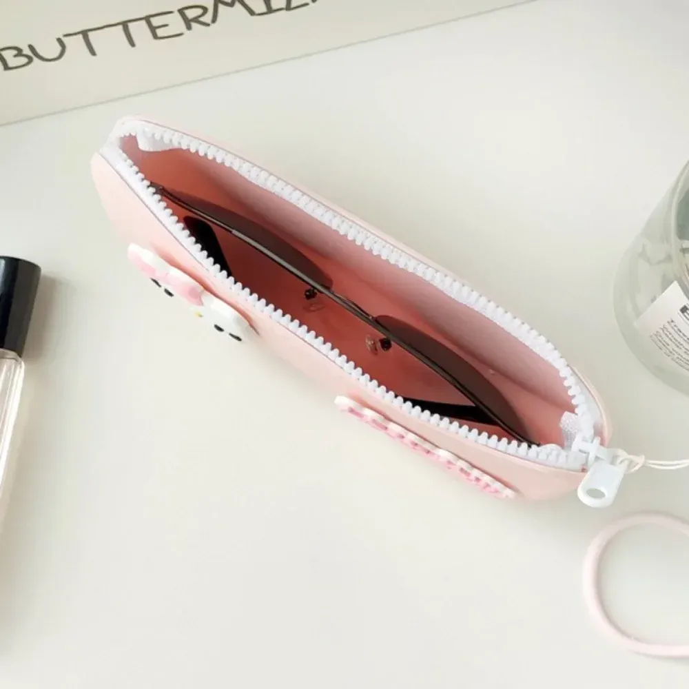 Étui à lunettes en silicone, vue rapprochée