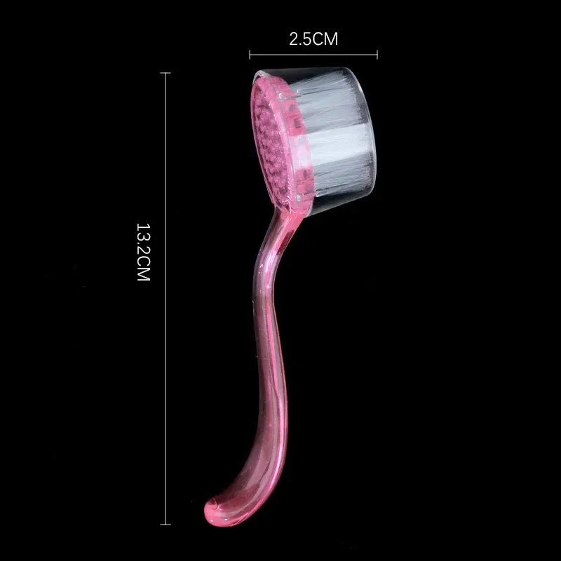 Brosse de nettoyage pour Nail Art, détail du capuchon