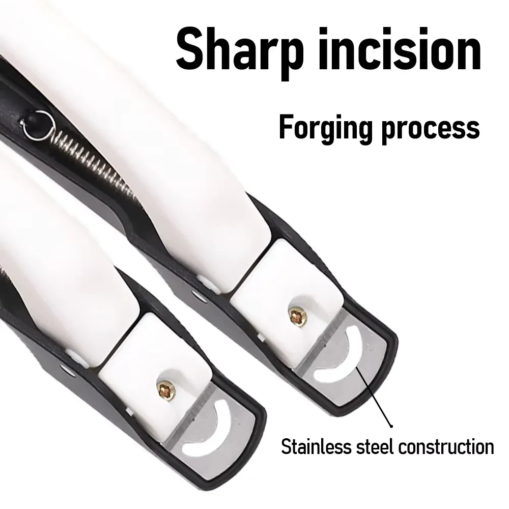 Coupe-ongles utilisé sur faux ongles en acrylique