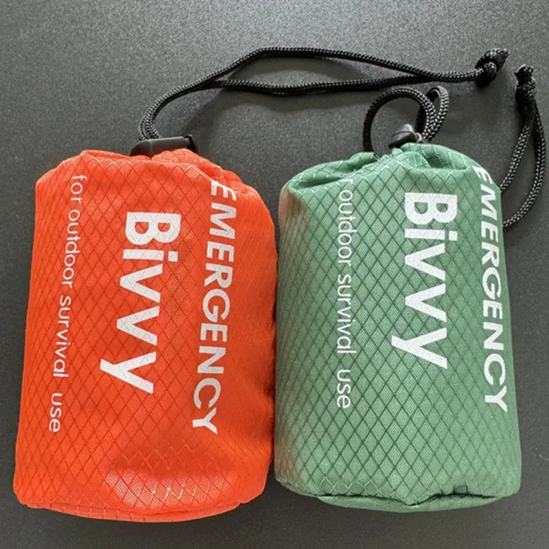 Sac de couchage d'urgence utilisation pratique