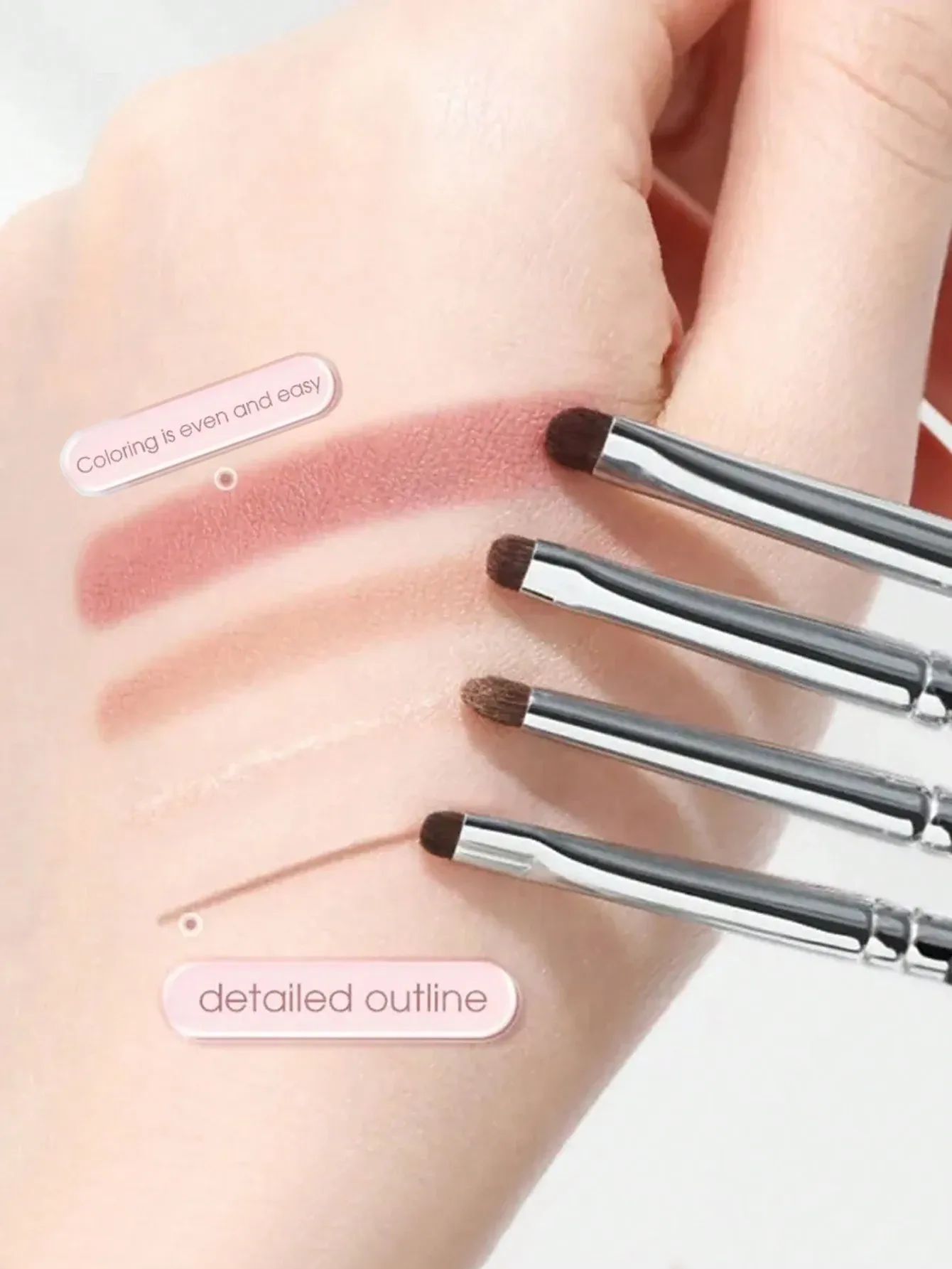 Détail des pinceaux de maquillage pour les yeux