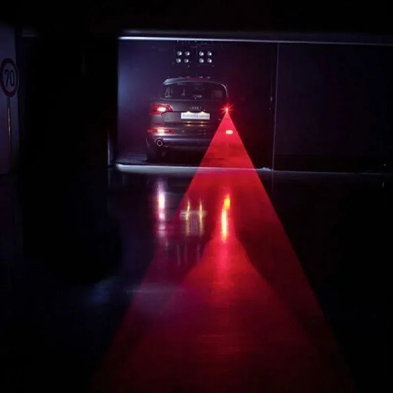 Feu antibrouillard arrière à LED laser pour véhicule, avec fonction anti-collision et feu de freinage 2