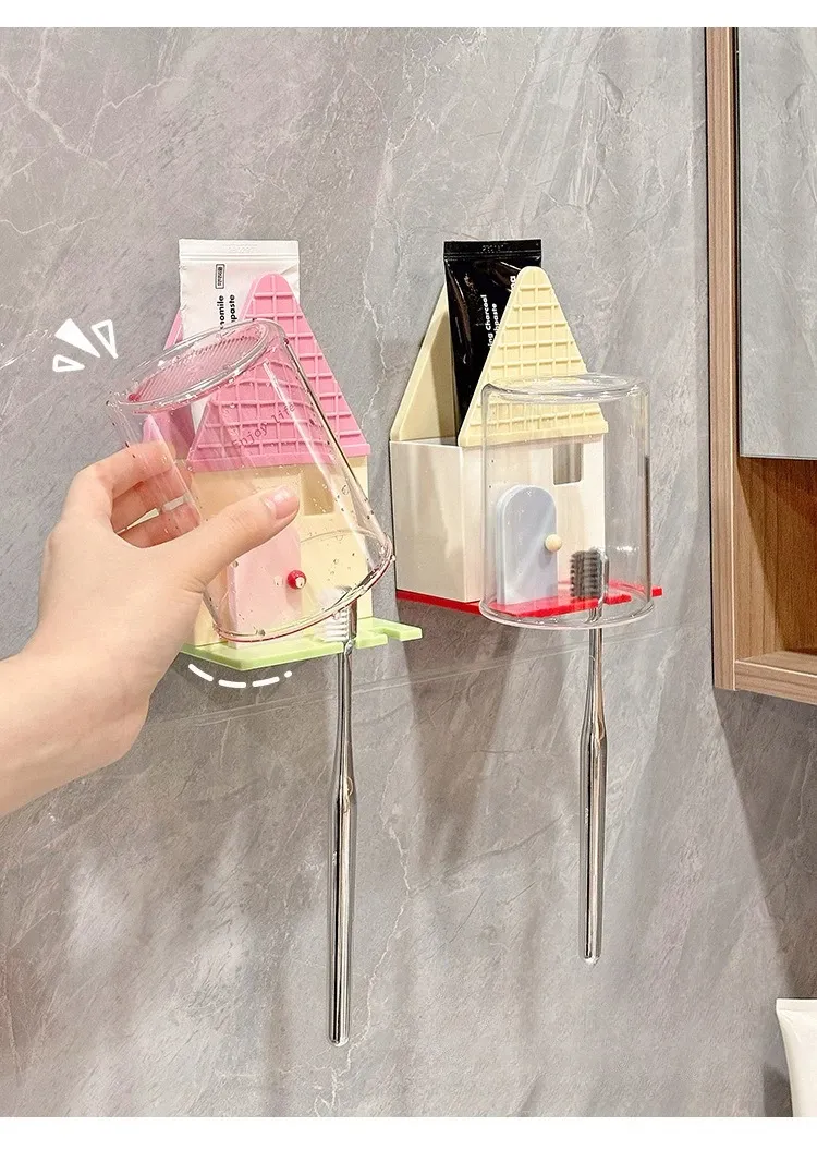 Porte-brosses à dents en situation dans la salle de bain