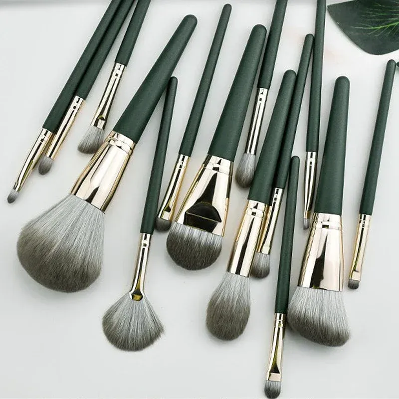 Set de 14 pinceaux de maquillage doux et moelleux pour fard à paupières, fond de teint et blush 5