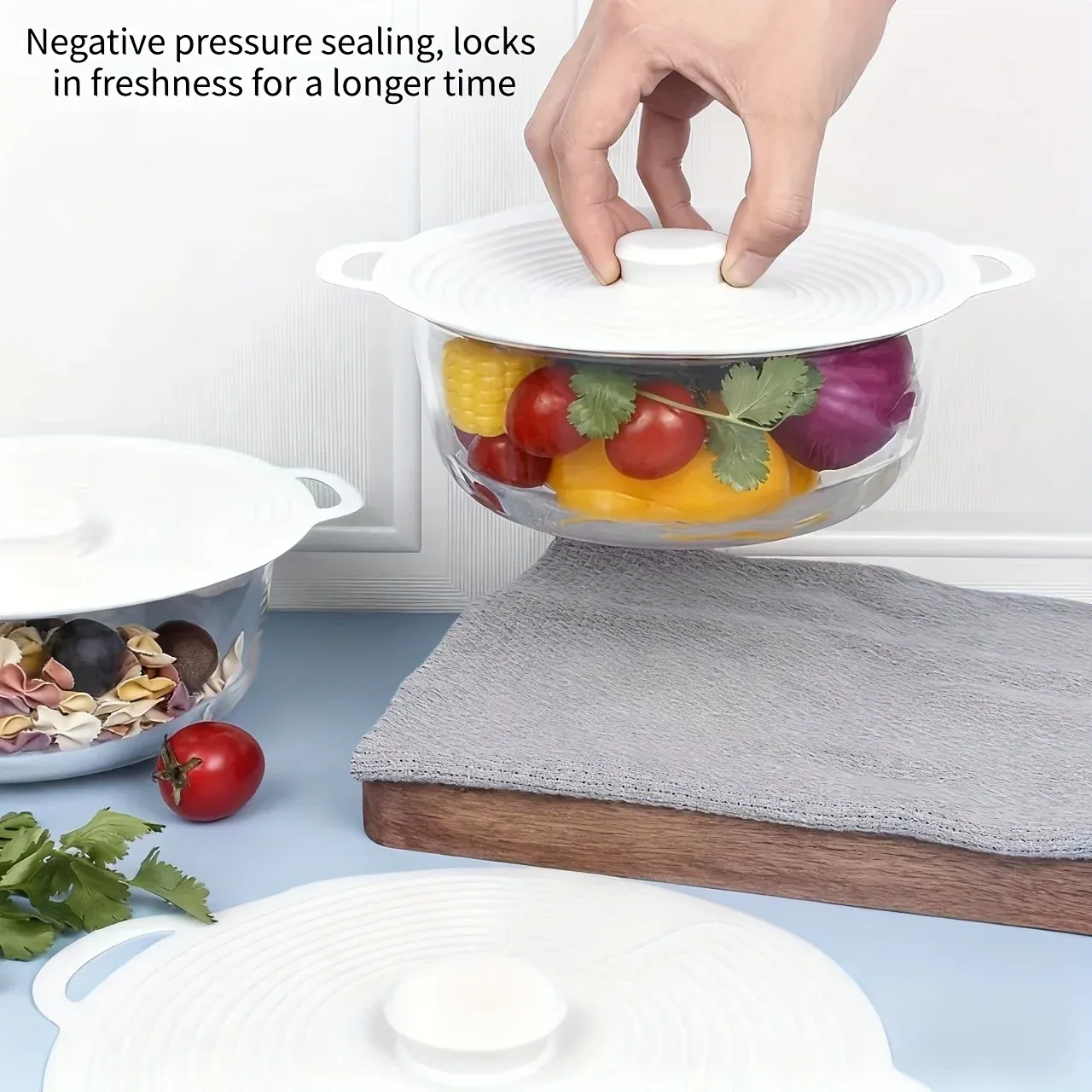 Lot de 3 ou 6 couvercles en silicone à double poignée, résistants à la chaleur, anti-éclaboussures et réutilisables, compatibles micro-ondes, pour bols, assiettes et casseroles 4