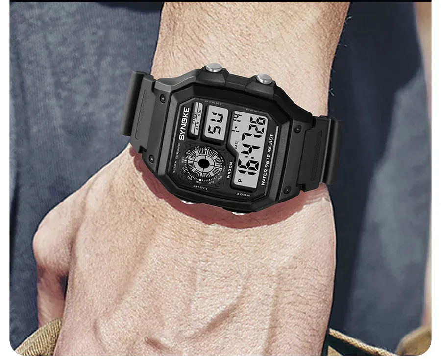 Montre SYNOKE, détail du boîtier