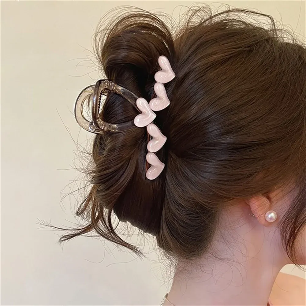 Pince à cheveux élégante, détail de finition
