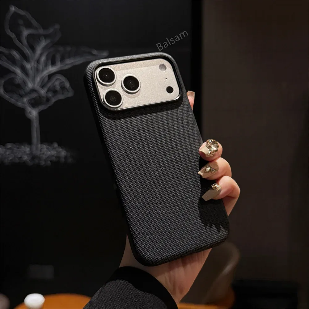 Coque Tech Woven pour MagSafe