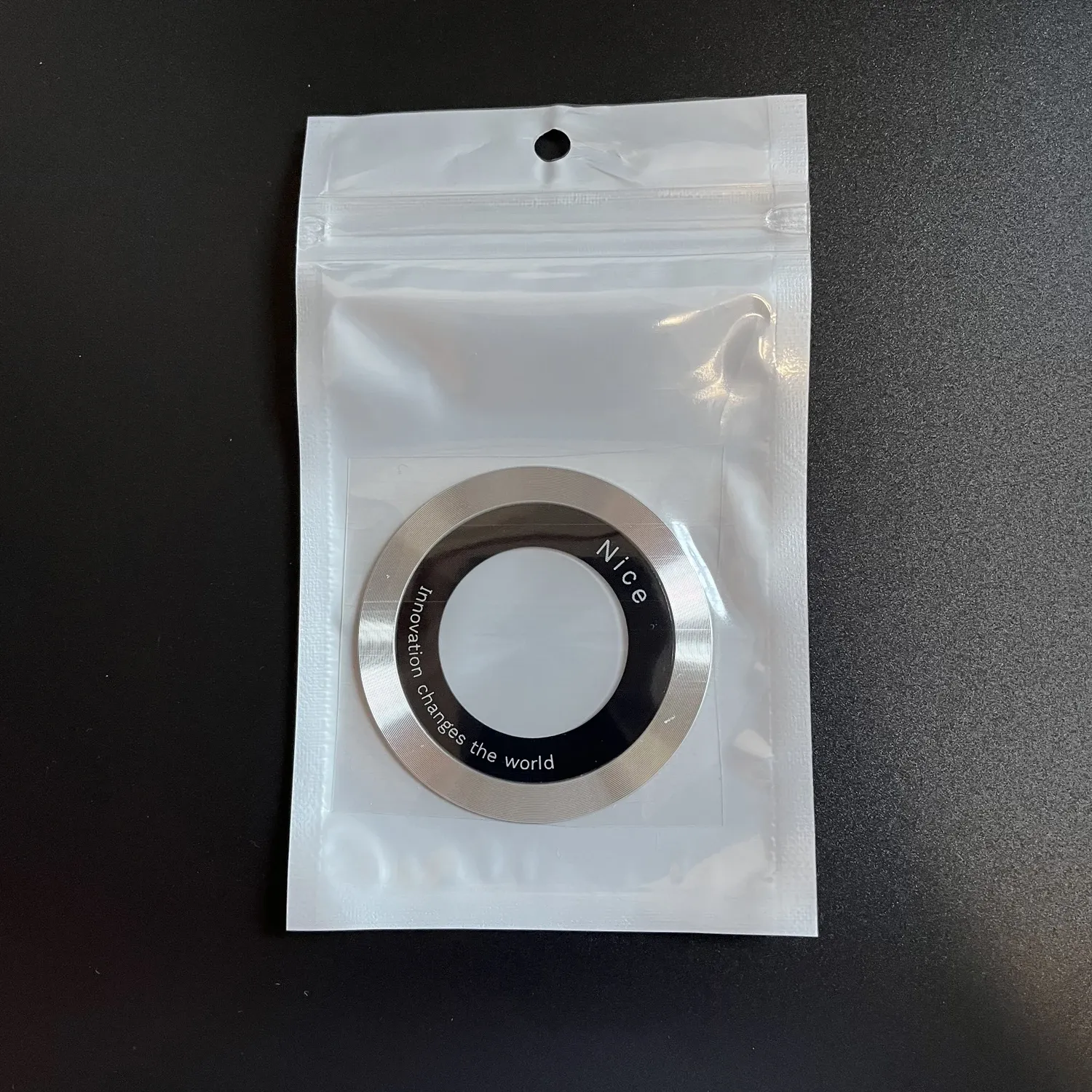 Anneau magnétique universel pour téléphone portable en situation