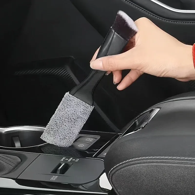 Brosse de détail pour nettoyage précis