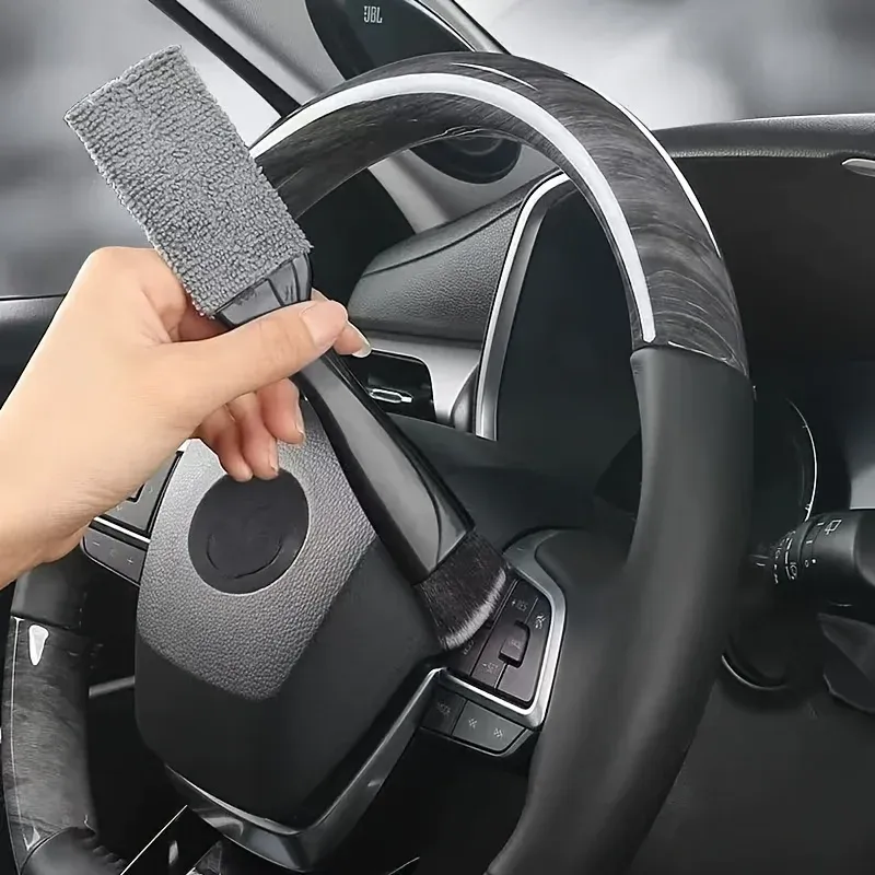 Brosse anti-poussière pour grilles et petits espaces