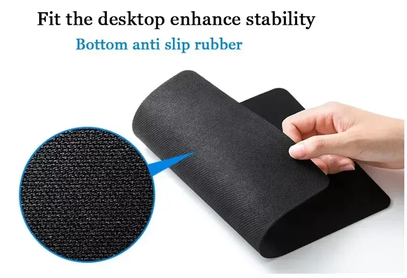 Tapis de souris noir dans un espace de travail