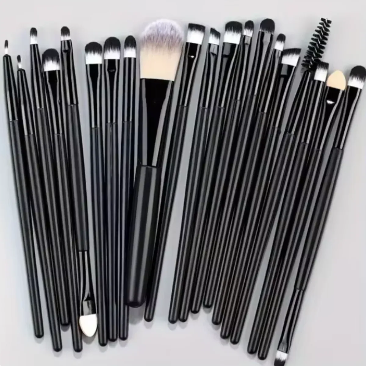 Pinceaux de maquillage pour le fond de teint