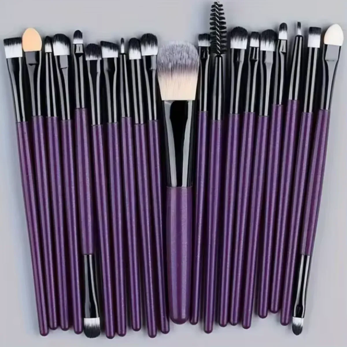 Pinceaux de maquillage au design élégant