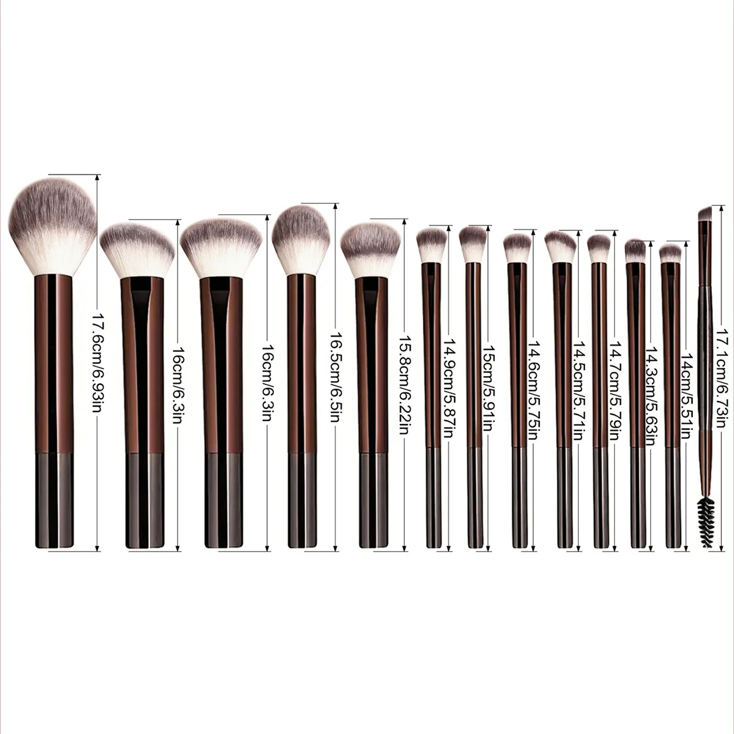 Pinceaux de maquillage présentés avec leurs finitions