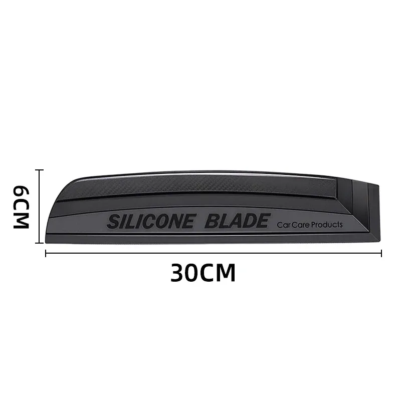 Raclette en silicone sur véhicule