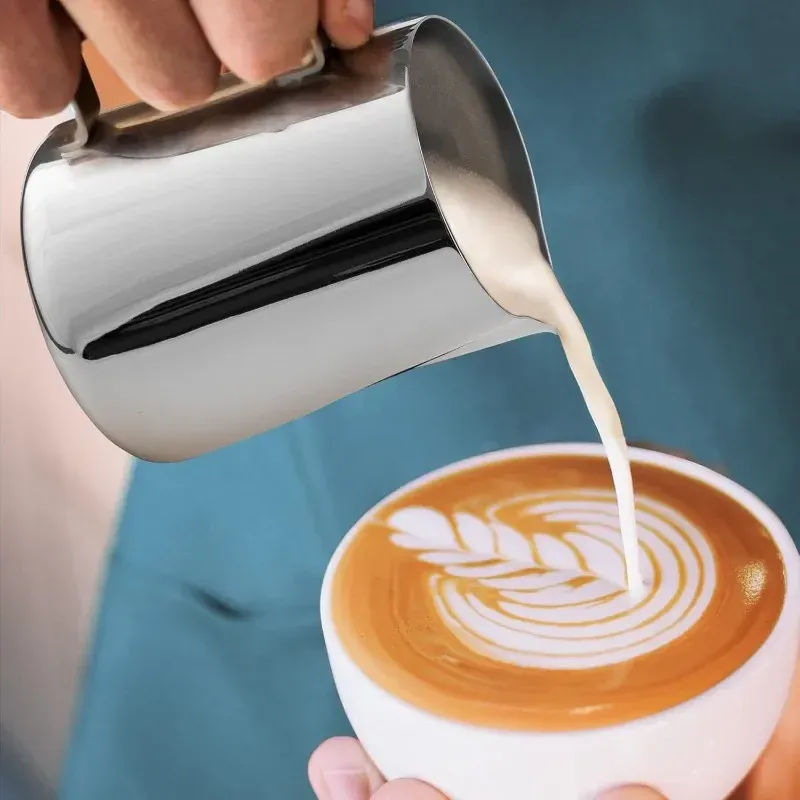 Pichet à mousse de lait en acier inoxydable 350/600/1000 ml avec échelle graduée, pour tasses à expresso et latte 2