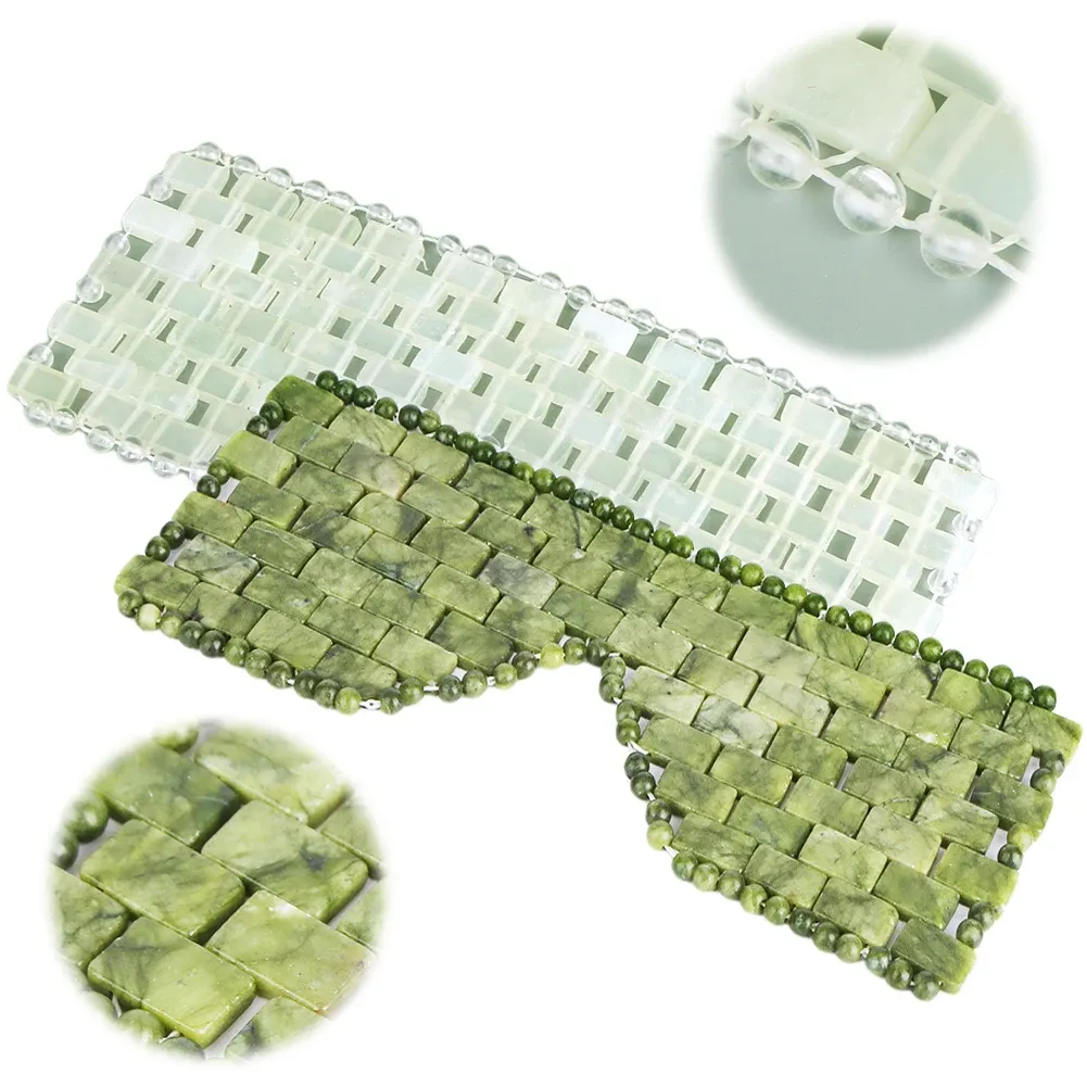 Masque pour les yeux en jade dans une routine bien-être