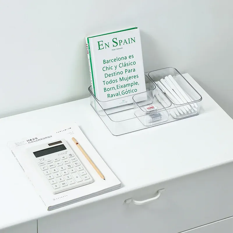 Organisateur transparent pour bijoux et maquillage