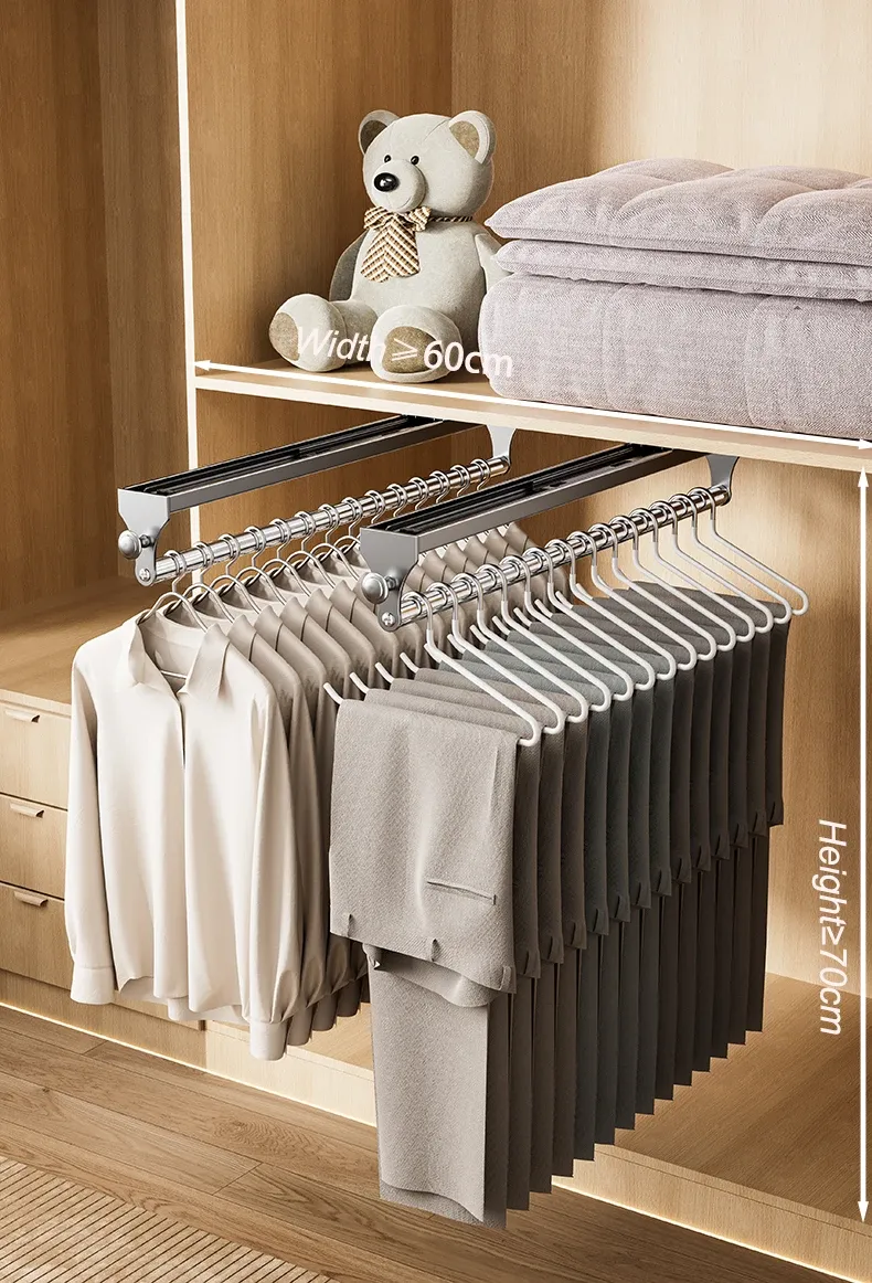 Organisation de vêtements avec tringle extensible