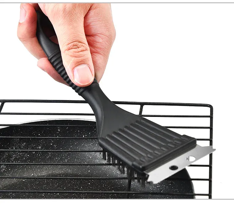 Brosse de nettoyage pour barbecue en fil d'acier