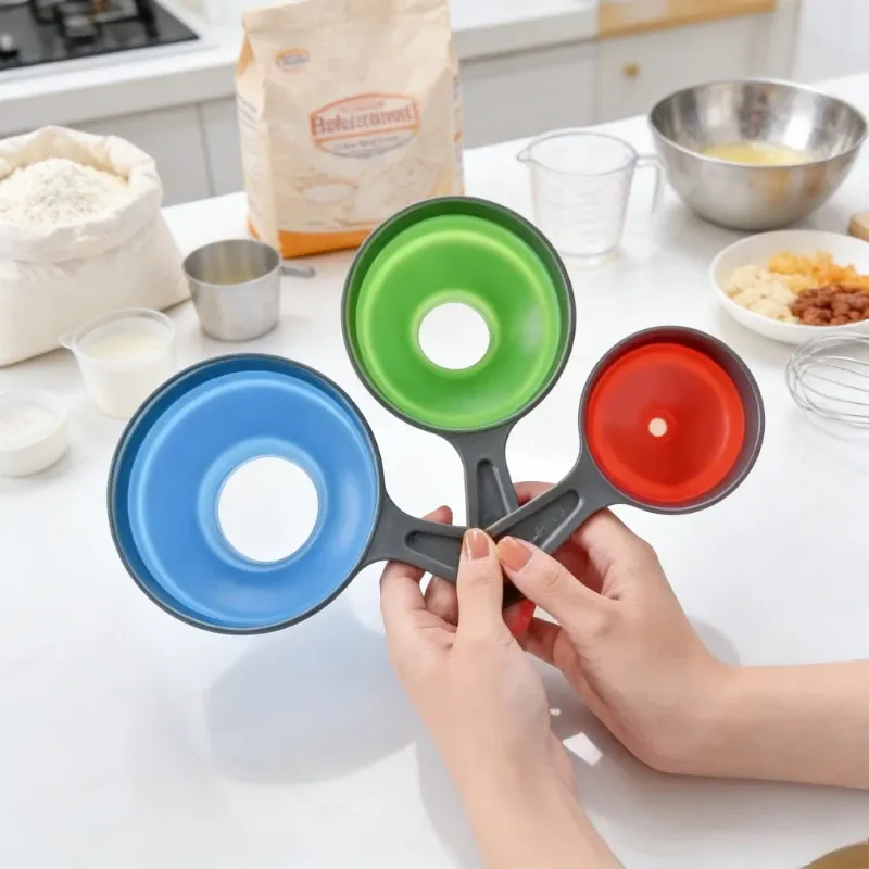 Lot de 3 entonnoirs pliables en silicone, 3 tailles, entonnoirs télescopiques de qualité alimentaire pour la cuisine, à large ouverture pour liquides, poudres et confitures 3