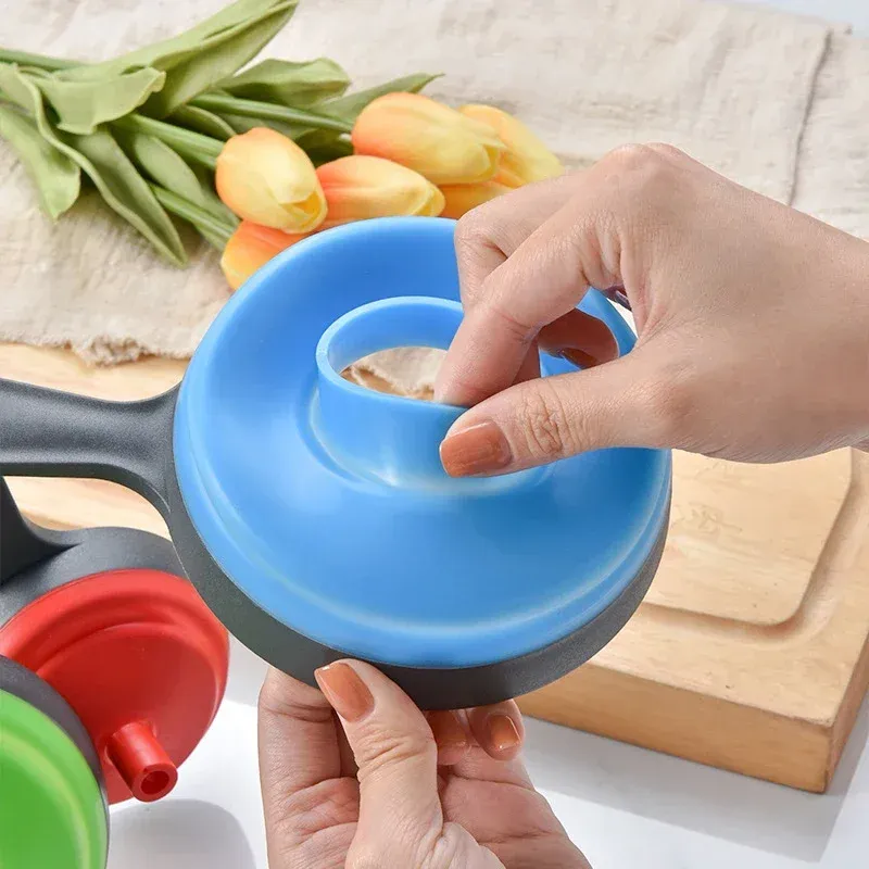 Lot de 3 entonnoirs pliables en silicone, 3 tailles, entonnoirs télescopiques de qualité alimentaire pour la cuisine, à large ouverture pour liquides, poudres et confitures 4