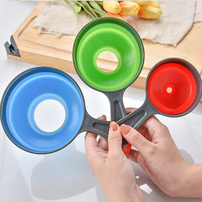 Entonnoirs pliables en silicone