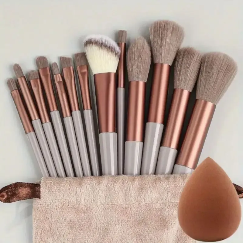 Ensemble de pinceaux de maquillage ultra-doux : fond de teint, poudre, correcteur et Kabuki 18