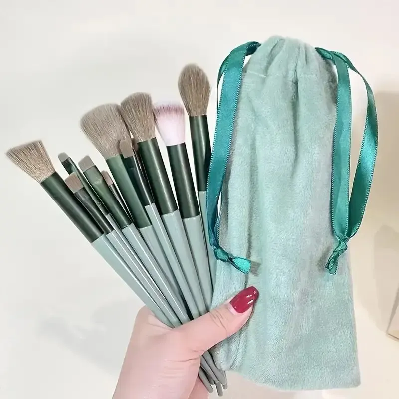 Ensemble de pinceaux de maquillage ultra-doux : fond de teint, poudre, correcteur et Kabuki 12