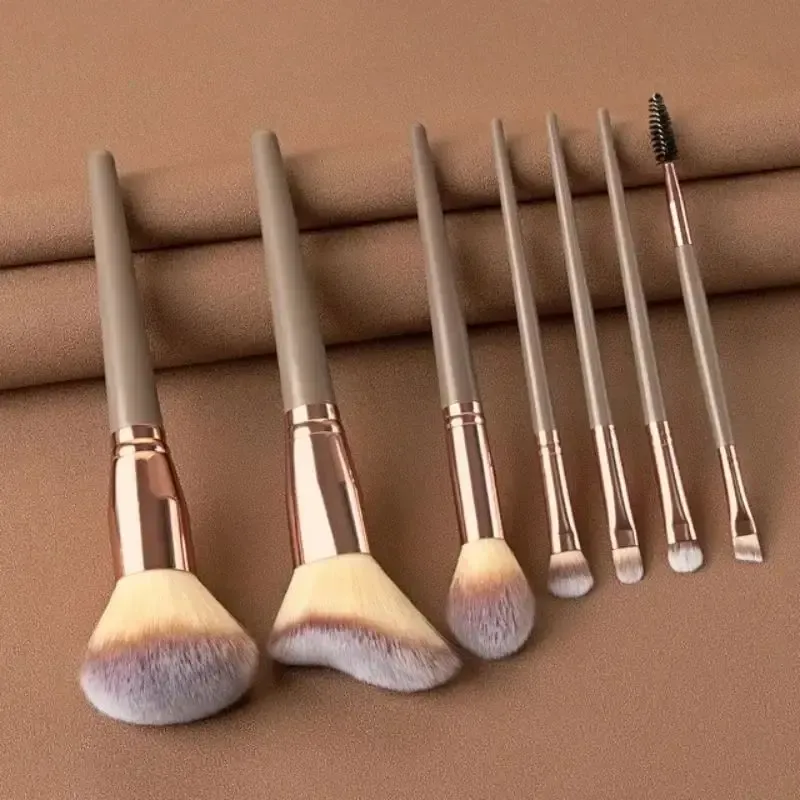 Ensemble de pinceaux de maquillage ultra-doux : fond de teint, poudre, correcteur et Kabuki 8