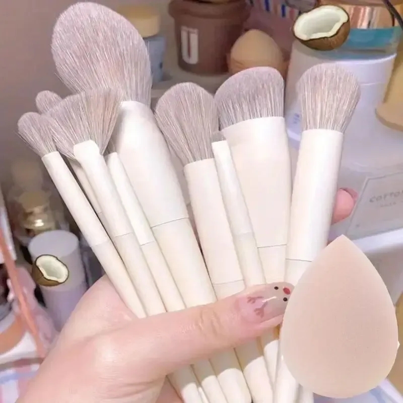 Ensemble de pinceaux de maquillage ultra-doux : fond de teint, poudre, correcteur et Kabuki 17
