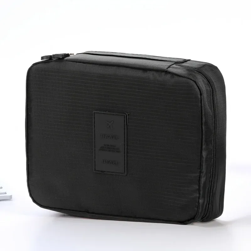 Trousse de toilette, finitions soignées
