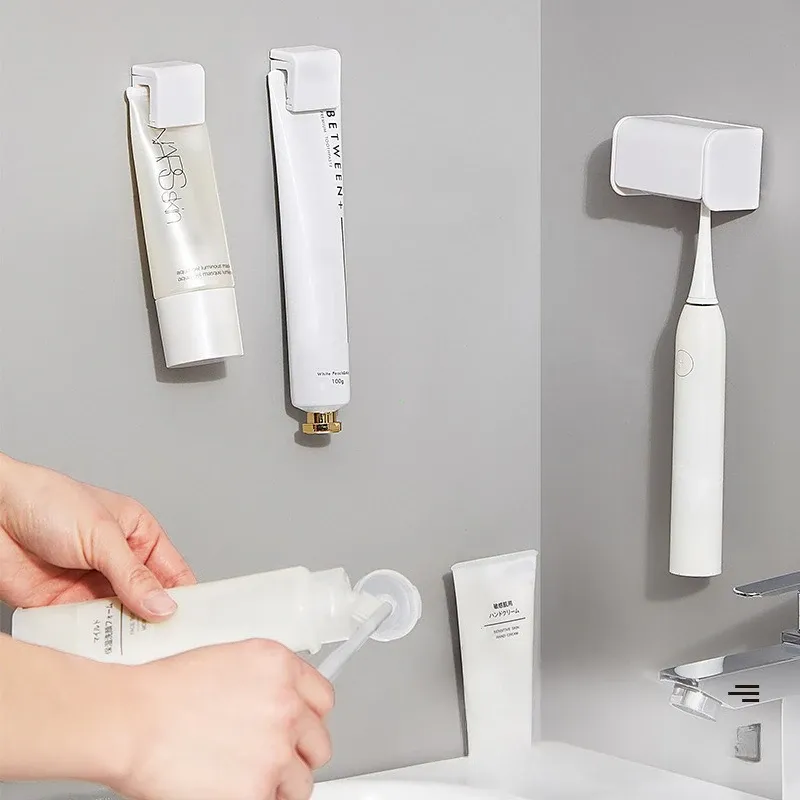 Porte-brosses à dents, ambiance salle de bain