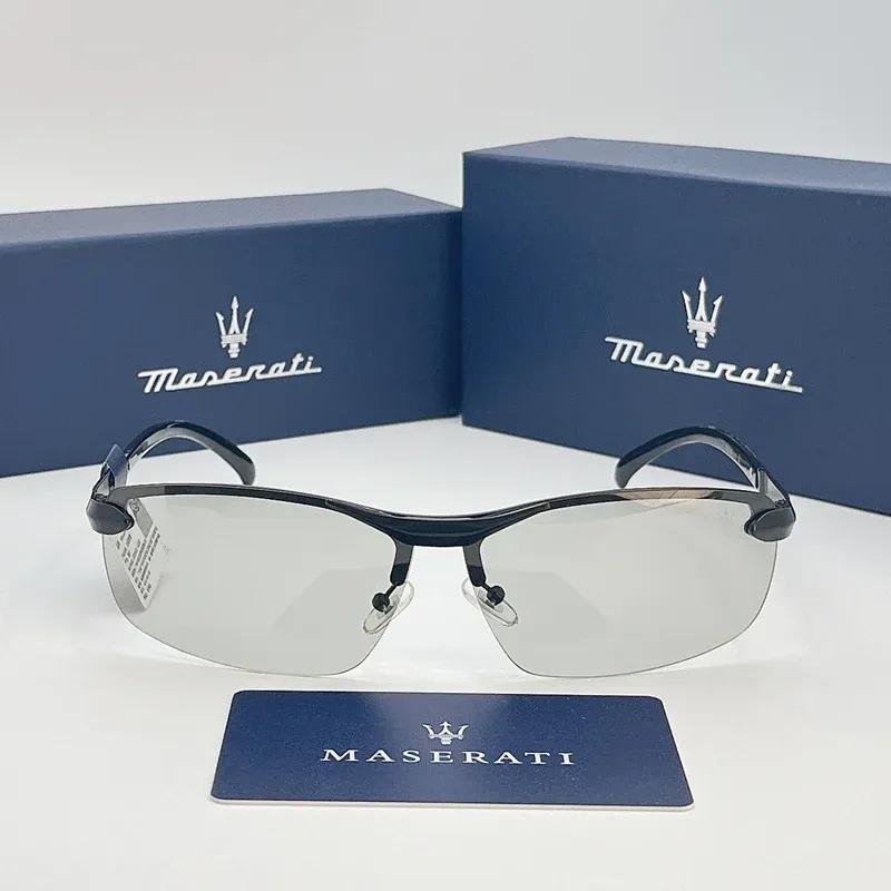 Lunettes de soleil portées en extérieur