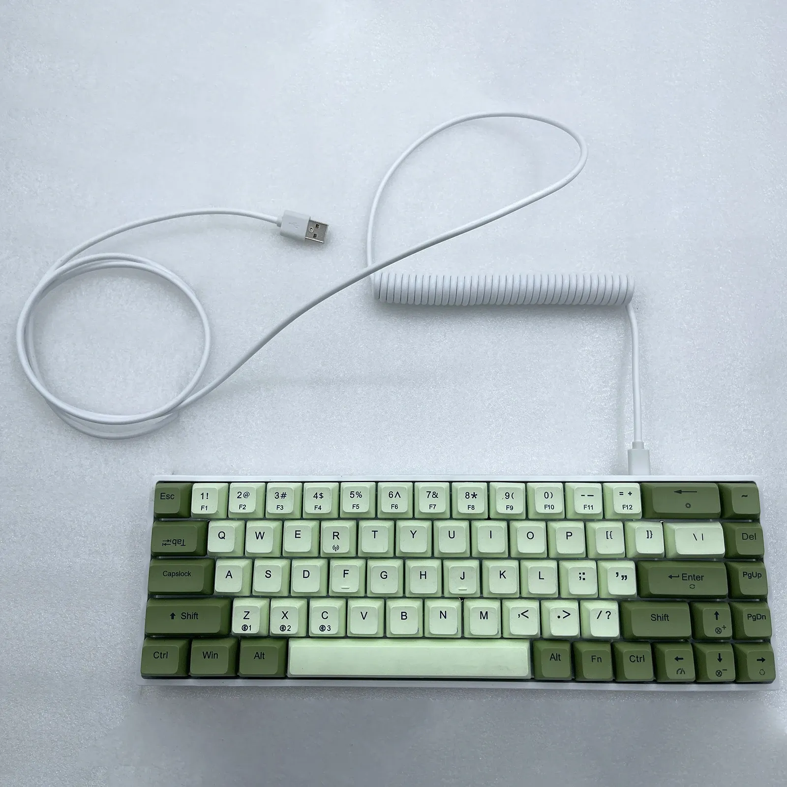 Câble spiralé USB-C pour clavier mécanique, connecteur aviation, longueur max. 3 m