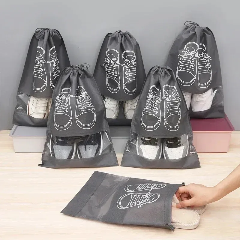 Sac à chaussures de voyage ouvert