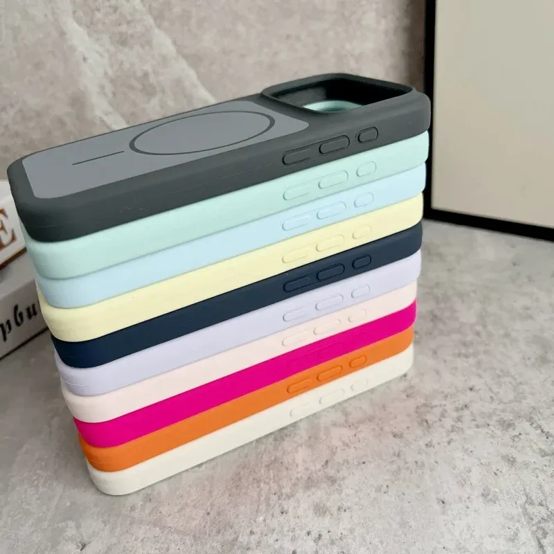 Coque MagSafe sous différents angles