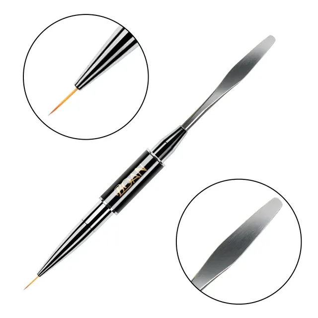 Création d'ongles avec pinceau double extrémité