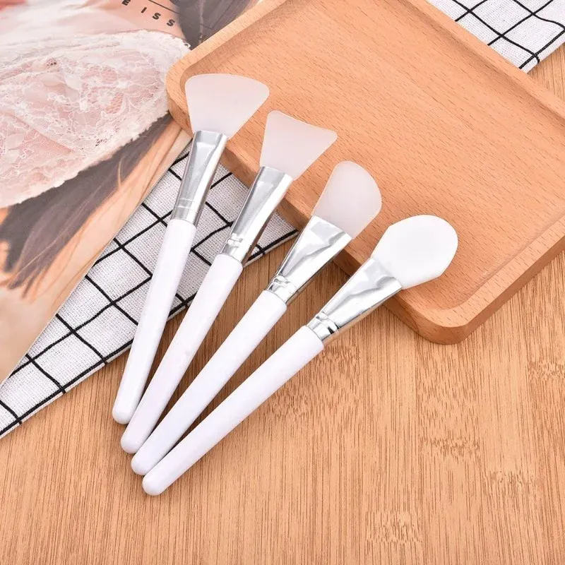 Brosse de maquillage en silicone blanche pour masque facial, lot de 4 3