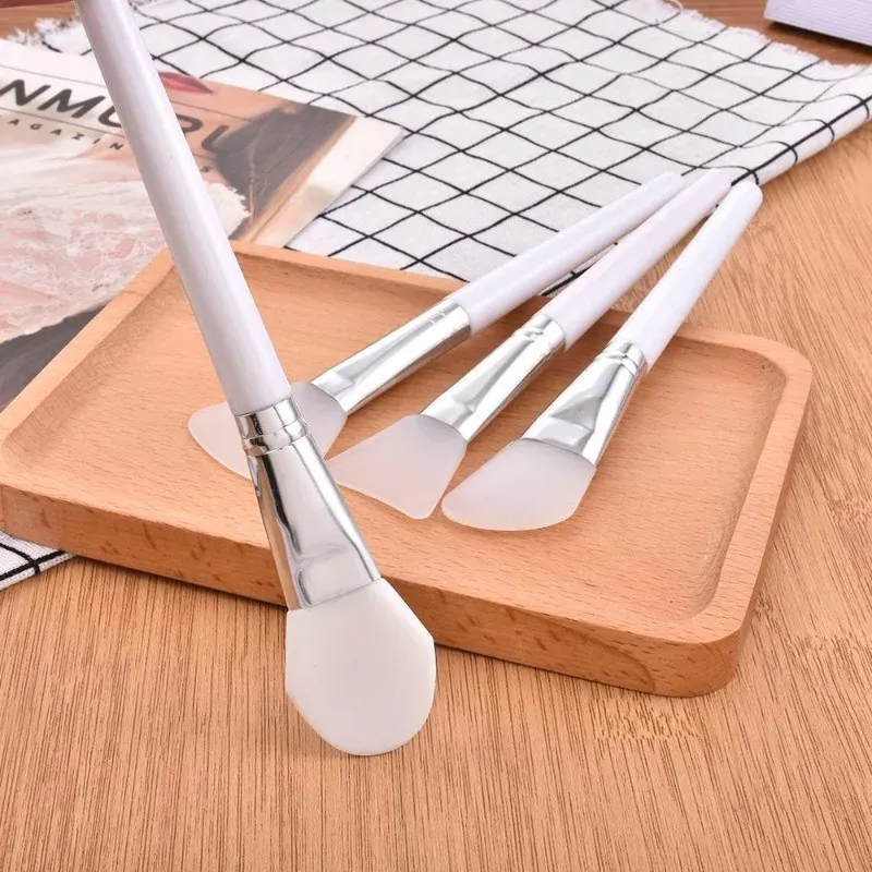 Brosse de maquillage en silicone blanche pour masque facial, lot de 4 4