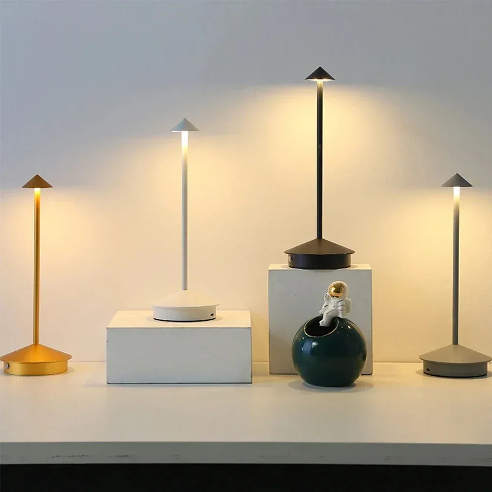 Lampe de table LED rechargeable à capteur tactile, 3 températures de couleur et gradation progressive, idéale pour restaurant, bar et chambre 2