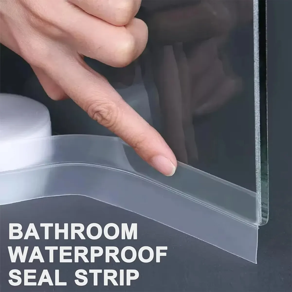 Bande d'étanchéité installée sur une porte
