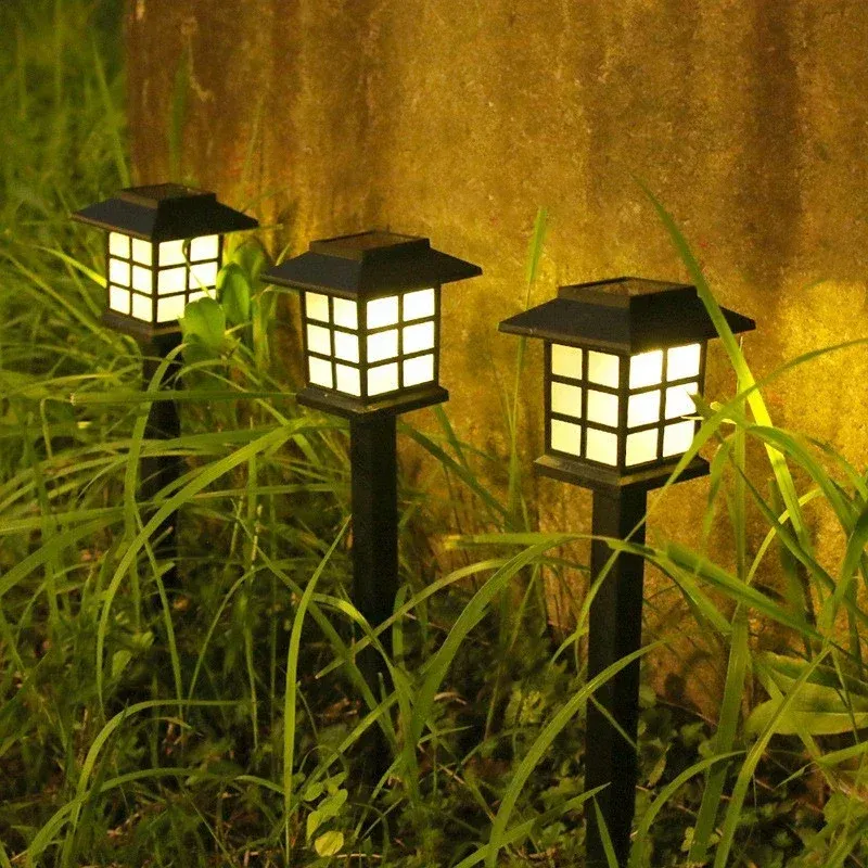 Lampes solaires pour jardin, cour et allée