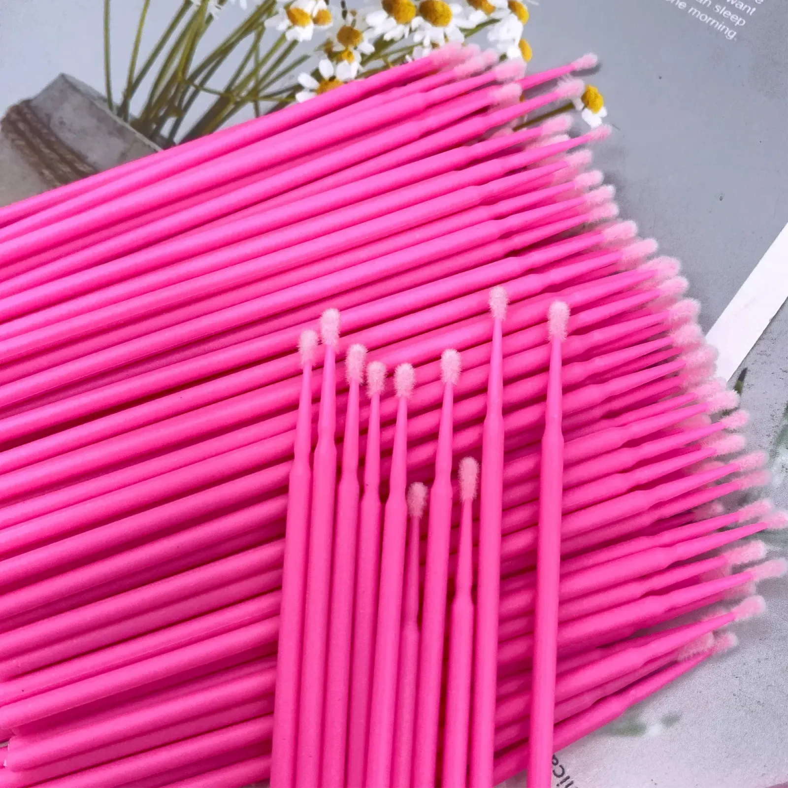 Micro-brosse de nettoyage pour cils, présentation du lot